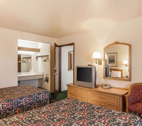 Econo Lodge - Ashland, OR