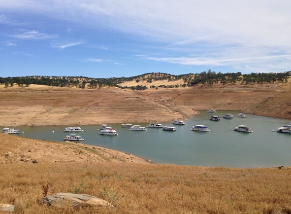 New Melones Lake Marina - Angels Camp, CA