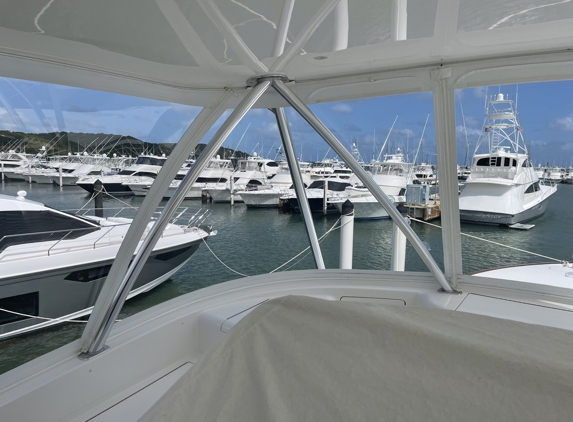 EZ2Cy - Riviera Beach, FL. New ez2cy boat enclosure panel in hard acrylic on viking yacht