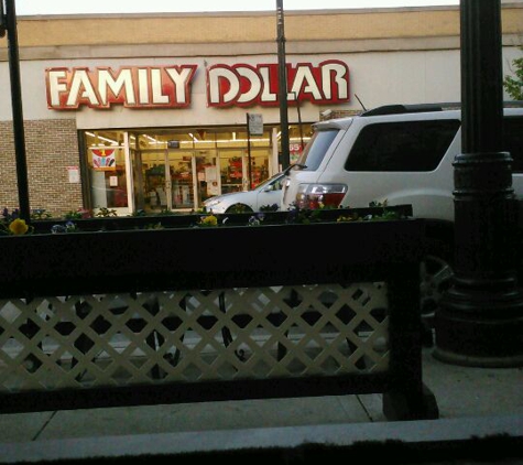 Family Dollar - Chicago, IL