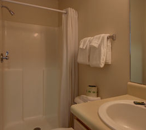 Sun Suites of Kennesaw Town Center - Kennesaw, GA