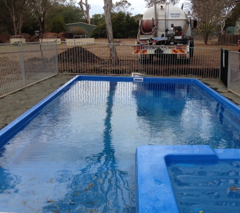 Mike Porter Water Services Pty Ltd - Torrington, QLD. We Deliver Safe, Clean Water To Your Swimming Pool