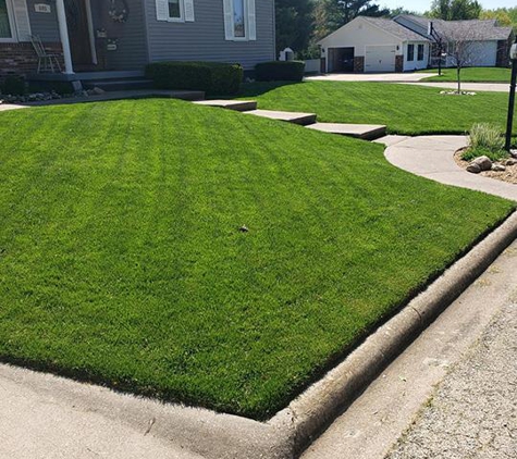 Pure Green Lawn Services - Canton, IL