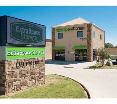 Extra Space Storage - Mansfield, TX
