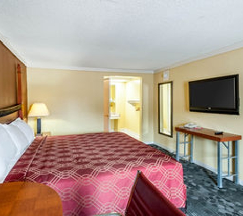 Econo Lodge - Frederick, MD