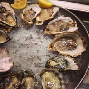 Cherrystone Clams and Blue Point Oysters at Swan Oyster Depot in San Francisco