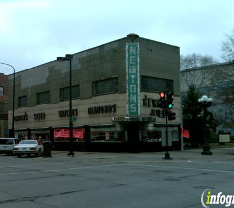 Newton's Paradise Cafe - Waterloo, IA