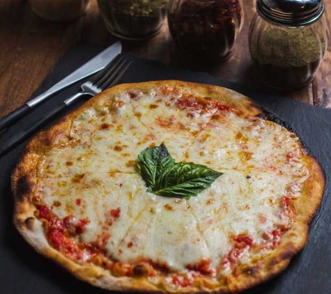 Tutto Pizza & Pasta - Key Biscayne, FL