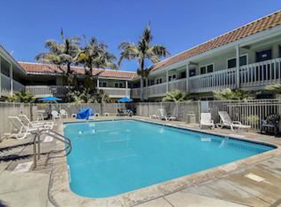 Motel 6 - Carpinteria, CA