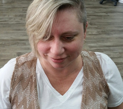 International Hair and Spa - Coconut Creek, FL. Rosie is the one who cut my hair.