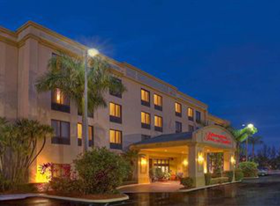 Hampton Inn & Suites Boynton Beach - Boynton Beach, FL