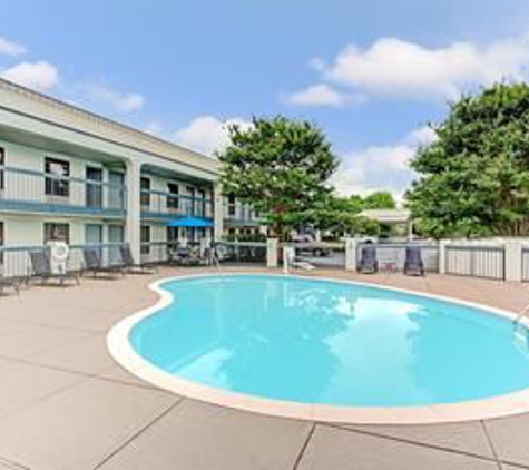 Baymont Inn & Suites - Murfreesboro, TN