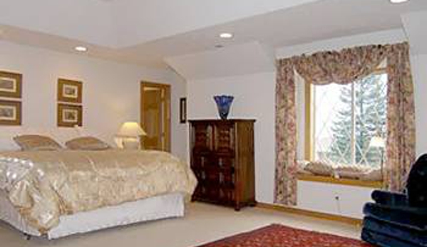 Mt Scott Manor B & B - Happy Valley, OR