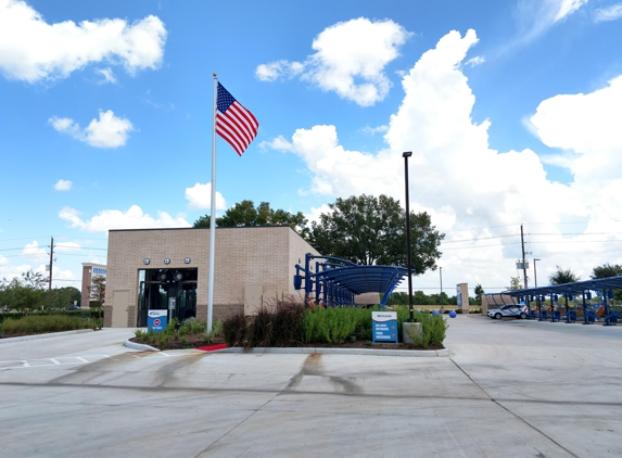 BlueWave Express Car Wash - Missouri City, TX