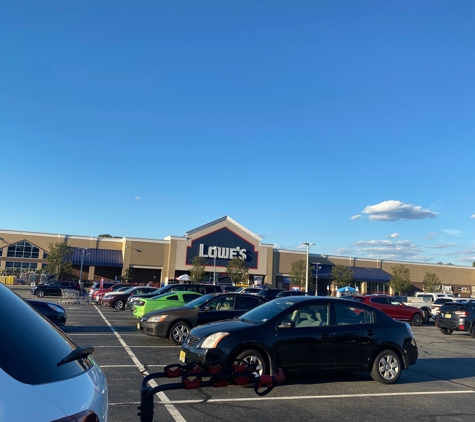 Lowe's Home Improvement - Woodbridge, NJ