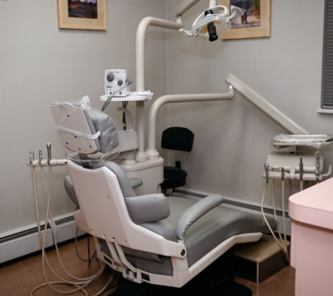 Corrie J Crowe DDS - Cherry Hill, NJ. Dental chair and operatory in the office of Cherry Hill dentist Corrie J Crowe DDS