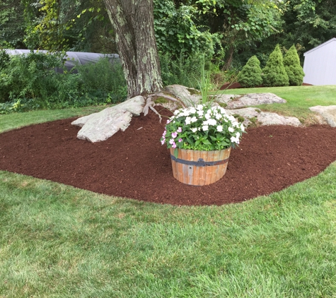 Lowe's Landscaping Services, LLC - Dracut, MA