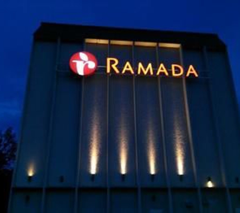 Ramada by Wyndham Cumberland Downtown - Cumberland, MD