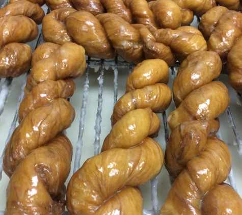 Ashley's Donuts Kolaches and Tacos NASA/Clear Lake - Houston, TX. Hot twists