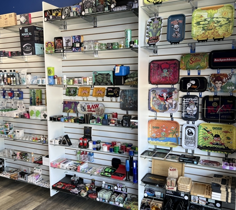 The Vapor Shoppe Smoke & Alternative Plus - Chesterfield, MI