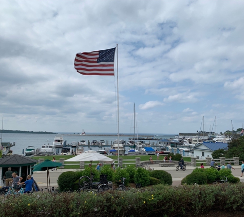 Island House Hotel - Mackinac Island, MI