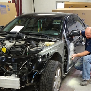 Lyden Auto Body Inc - Tomah, WI