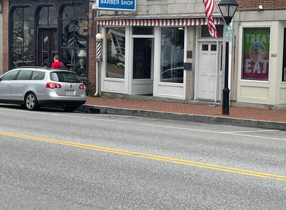 Dom's Barber Shop - Hallowell, ME