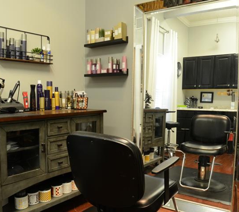 Salon 210 - Saint Johns, FL