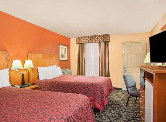 Days Inn - Centerville, TX