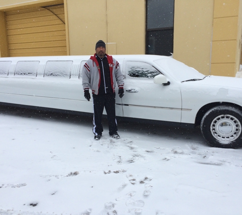 VIP Party Bus and Limo Service - El Paso, TX