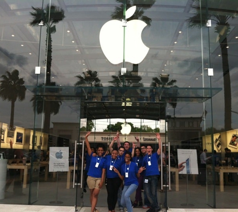 Apple Highland Village - Houston, TX