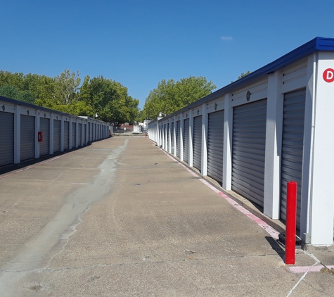 Store Space Self Storage - Glenn Heights, TX