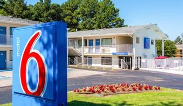 Motel 6 - Longview, TX