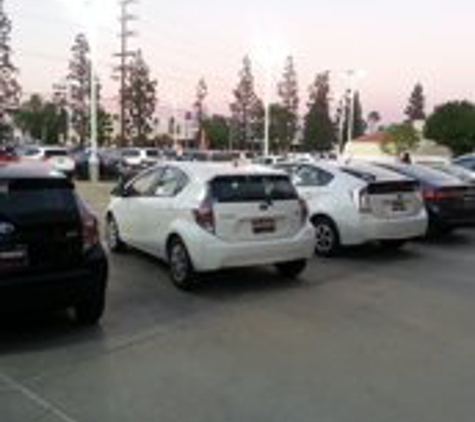 Northridge Toyota - Northridge, CA