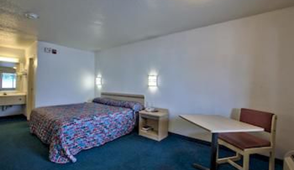 Motel 6 - Dothan, AL