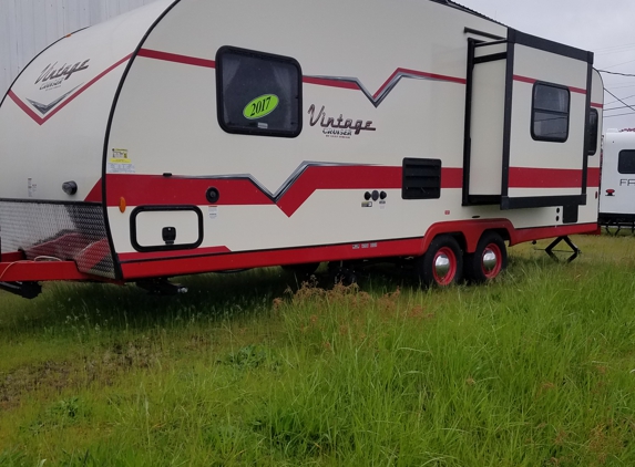 Sunset RV - Forest Grove, OR. Vintage Cruiser 23RSS