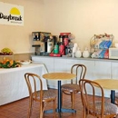 Days Inn by Wyndham Gainesville University - Motels