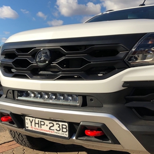 Robbie Cook Auto Electrical & Air Conditioning Pty Ltd MVRL49761 - Dubbo, NSW. Tidy Professional Light Bar Install