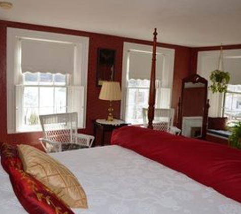 Pryor House Bed & Breakfast - Bath, ME