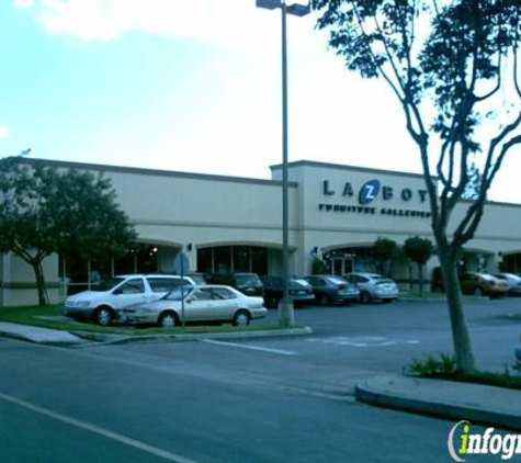 La-Z-Boy Home Furnishings & Décor - Cerritos, CA