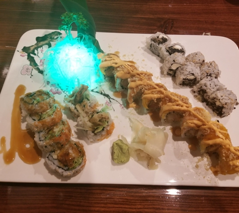 Sushi Garden - Jacksonville, FL. Something with crab (left) Sexy Boy (Middle) Happy Ending (right)
All delicious.