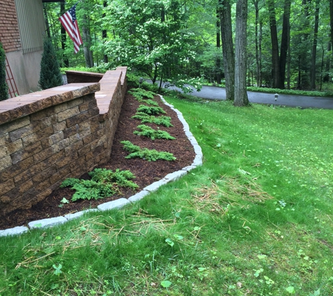 Collegiate Landscaping LLC - Glastonbury, CT