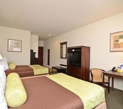 Best Western La Grange Inn & Suites - La Grange, TX