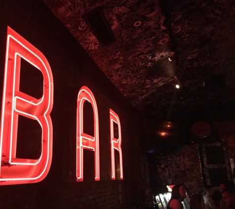 E's Bar - New York, NY