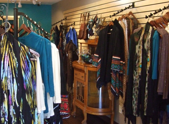 Etania Jewelry & Boutique - Cave Creek, AZ