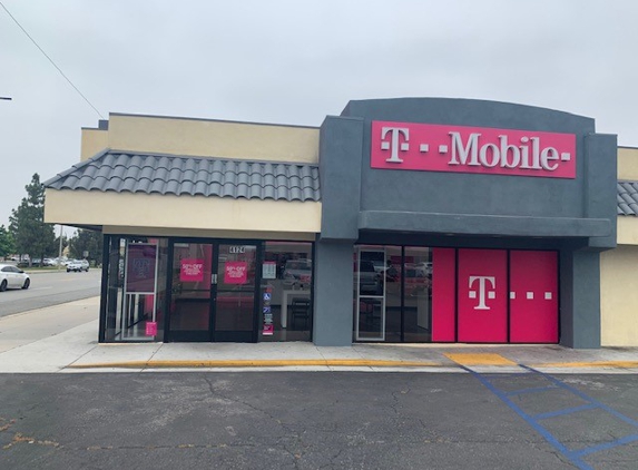 T-Mobile - San Bernardino, CA