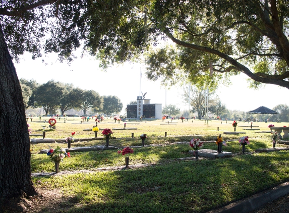 Trinity Memorial Gardens - Trinity, FL