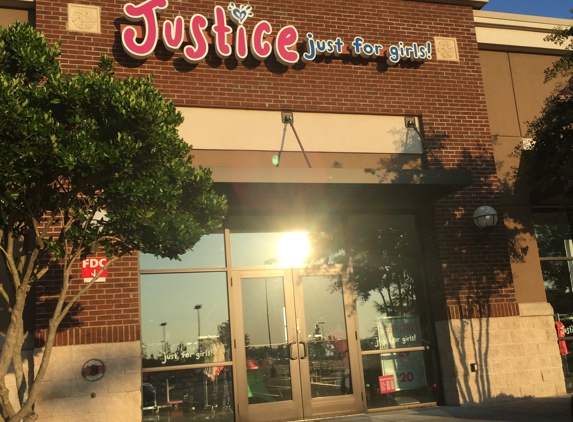 Justice - Acworth, GA. Store front