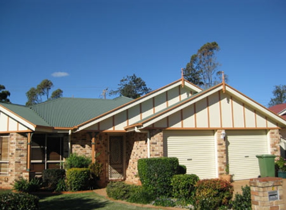 Lloyd Bros Painting Contractors - Centenary Heights, QLD
