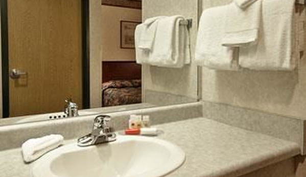 Ramada Limited - Strasburg, OH